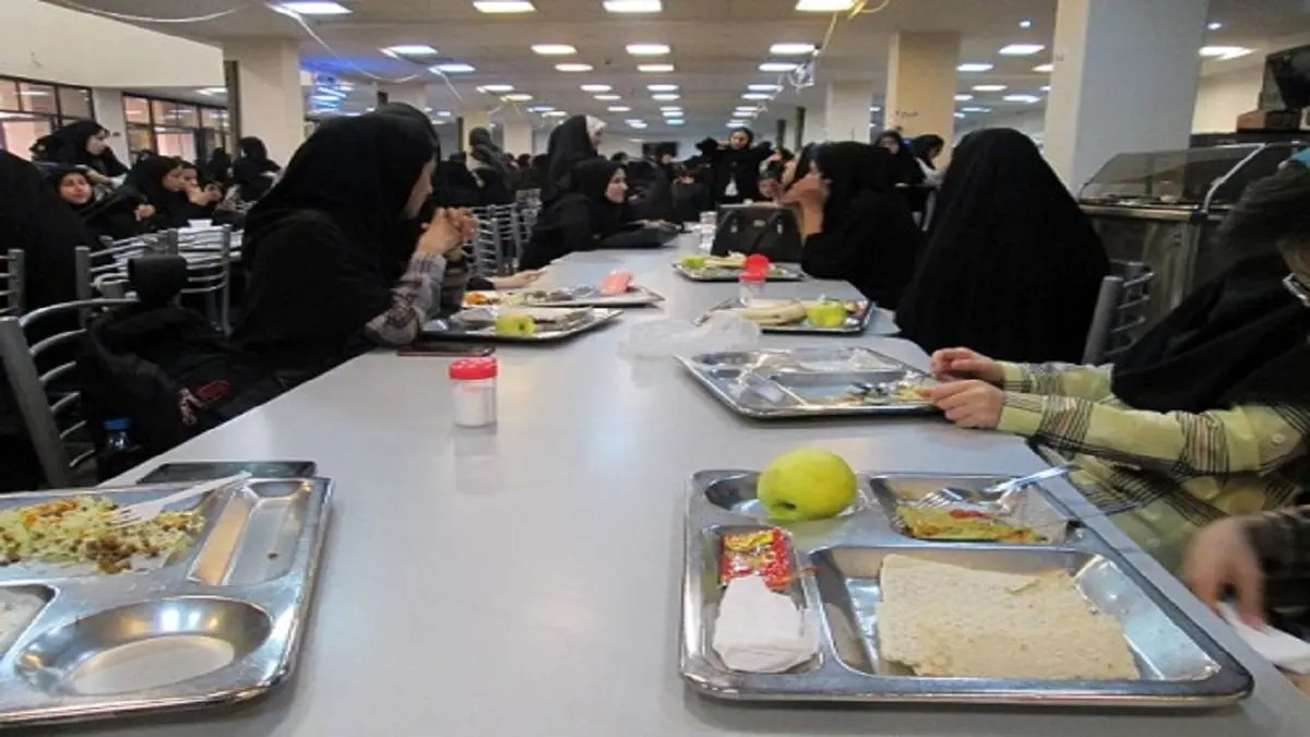 ببینید | ذوق‌زدگی دانشجوی ایرانی از غذای سلف دانشگاه کره‌جنوبی؛ مقایسه کنید با غذای سلف دانشگاه‌های کشور