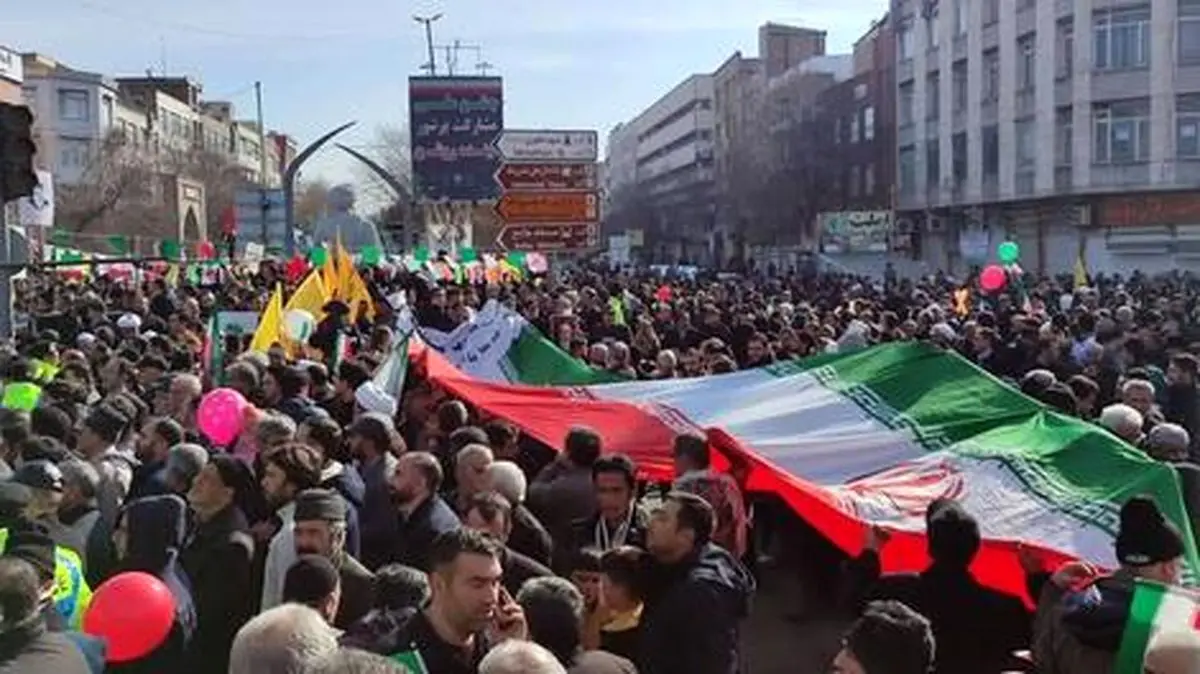 «عددبازی» کیهان با تعداد شرکت‌‌کنندگان راهپیمایی ۲۲ بهمن؛ ۷۰ میلیون نفر در راهپیمایی شرکت کردند؟