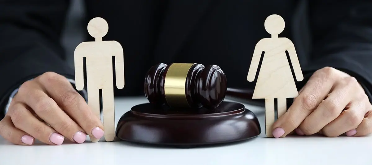 درخواست طلاق به خاطر سوء‌استفاده‌های شوهر