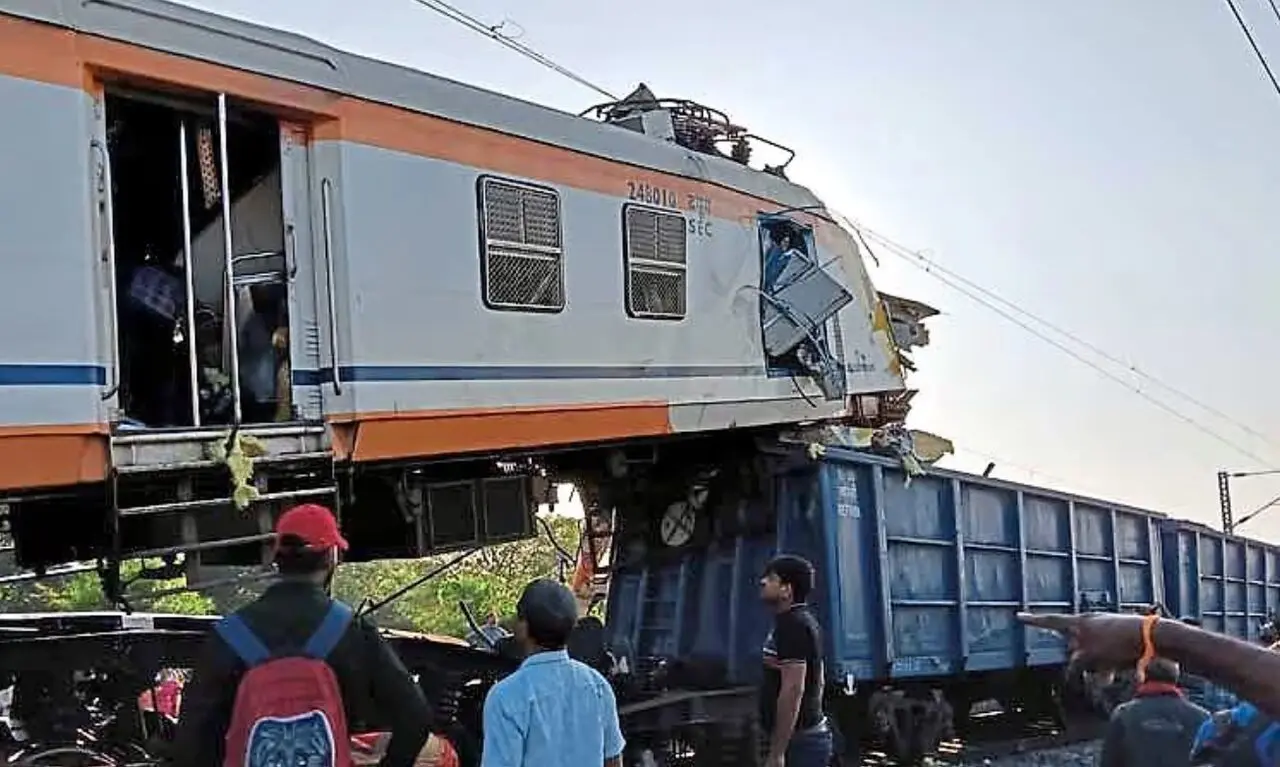 حادثه،قطار،هند،شهر،ايالت،گزارش،مجروحان