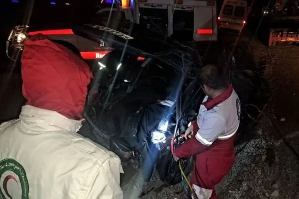  تصادف مرگبار بامداد امروز پراید با دو تریلی در اتوبان زرندیه - تهران/ تعداد کشته ها اعلام شد