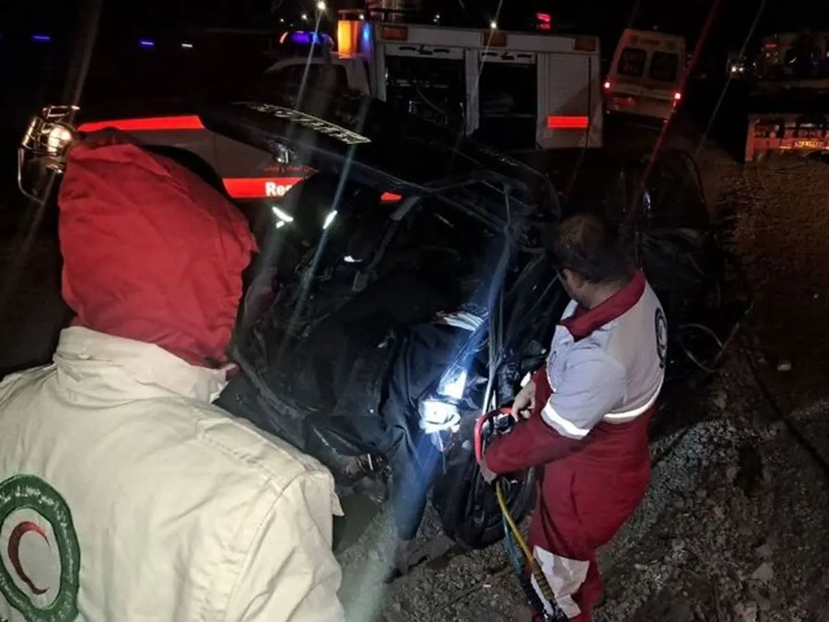  تصادف مرگبار بامداد امروز پراید با دو تریلی در اتوبان زرندیه - تهران/ تعداد کشته ها اعلام شد