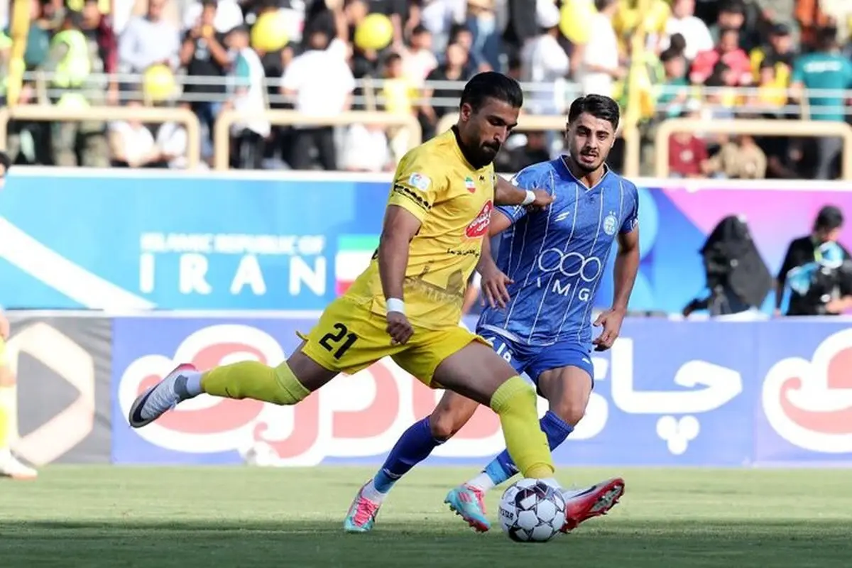استقلال با پیروزی پرگل مقابل فجر به صدر رسید