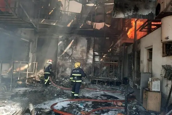 آتش سوزی در کارگاه کفاشی در خیابان جمهوری