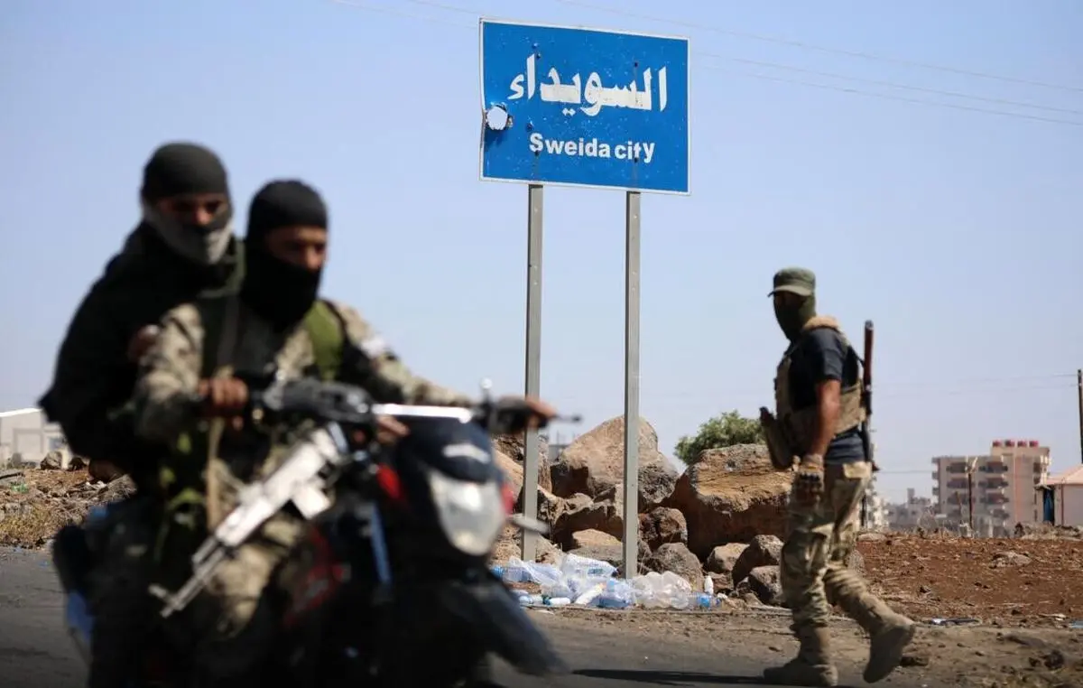 وزارت دفاع سوریه مرکز شهر السویدا را با سلاح‌های سنگین هدف قرار داد