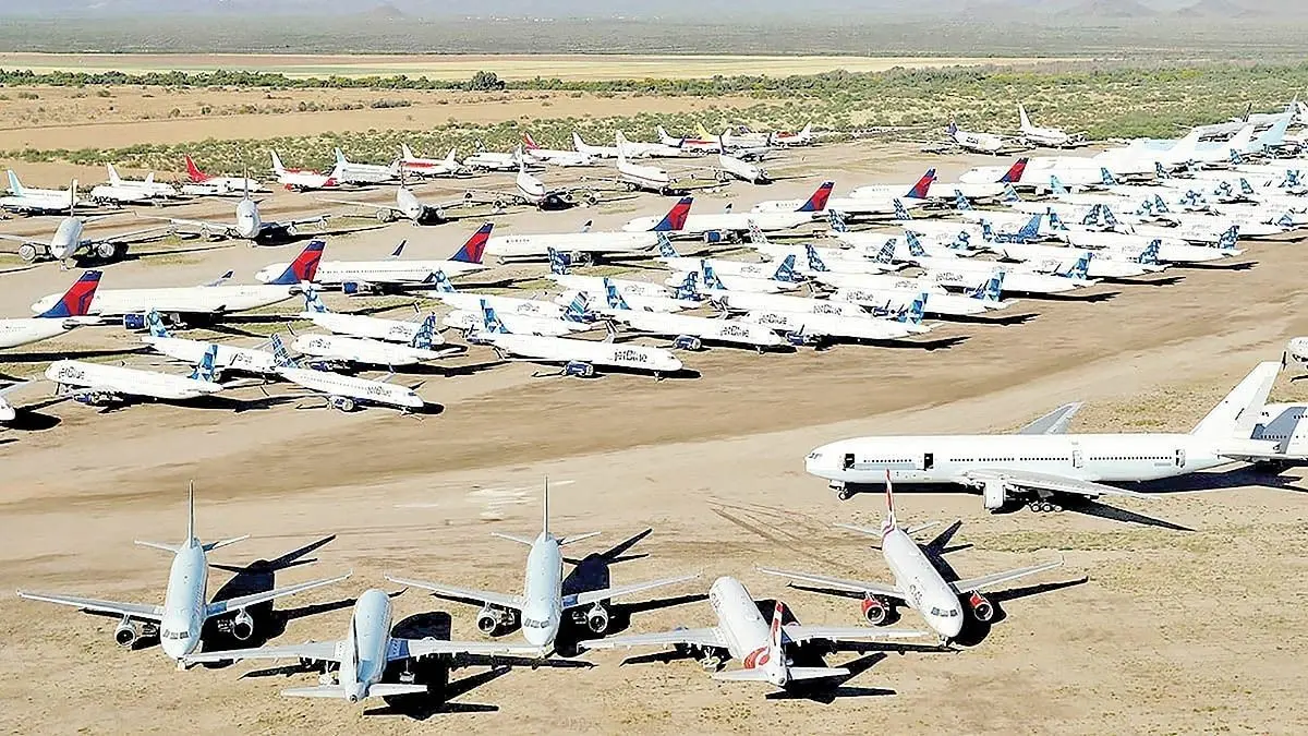 وجود 330 هواپیمای زمینگیر در کشور
