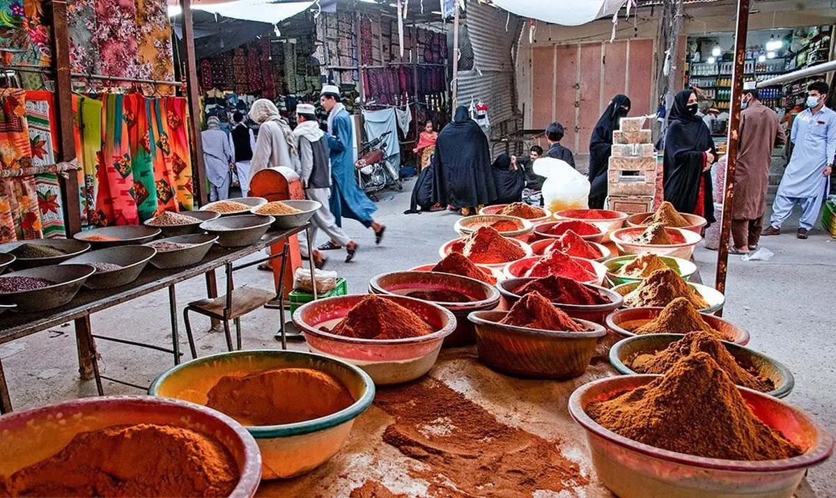 در کوچه‌های خاکی بلوچستان؛ مهاجران، بی‌شناسنامه‌ها و عطر بریانی + ویدئو