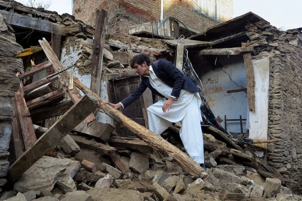 شمار قربانیان زلزله افغانستان به حدود ۱ هزار نفر رسید