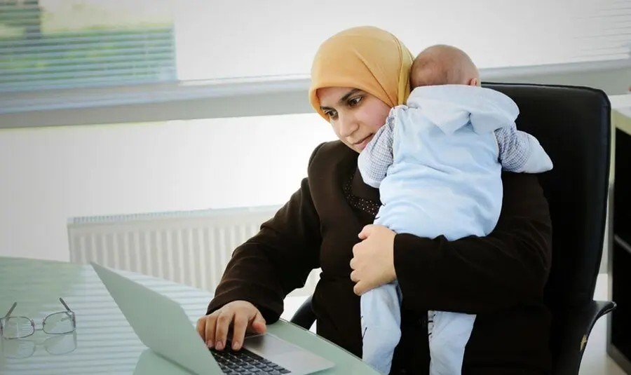 چرا سنِ "مادری" در میان زنان ایرانی افزایش یافته است؟!