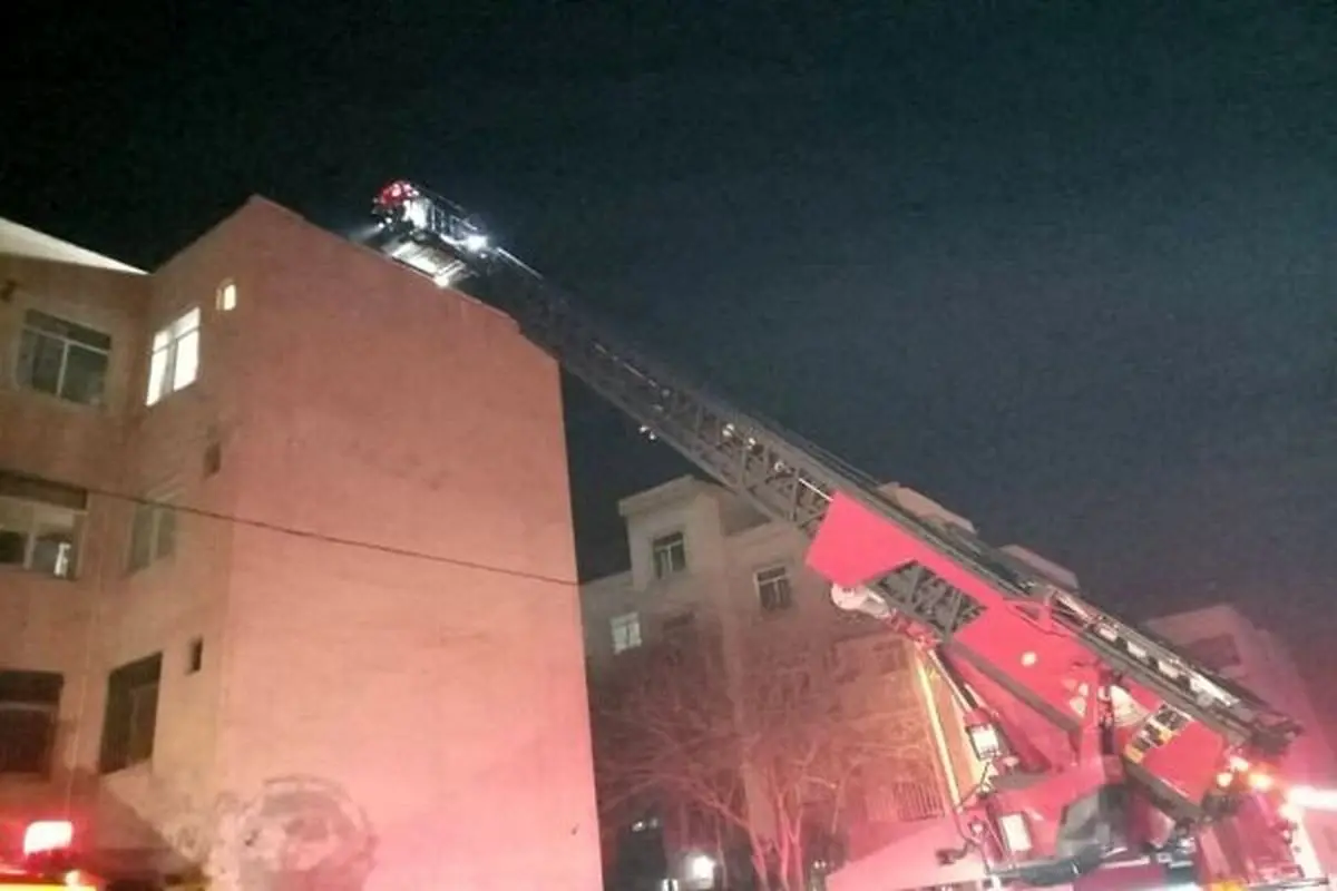 11 مصدوم در آتش سوزی خوابگاه دانشجویی