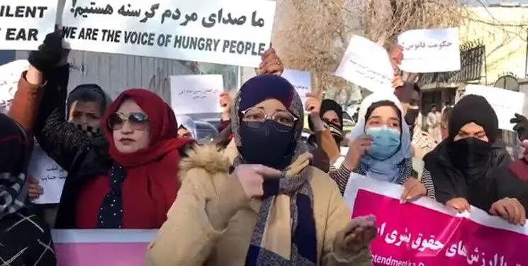 شماری از زنان در کابل به خیابان‌ها آمدند
