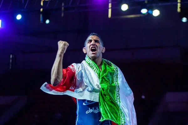 کشورهای اسلامی؛ رحمان عموزاد فینالیست شد