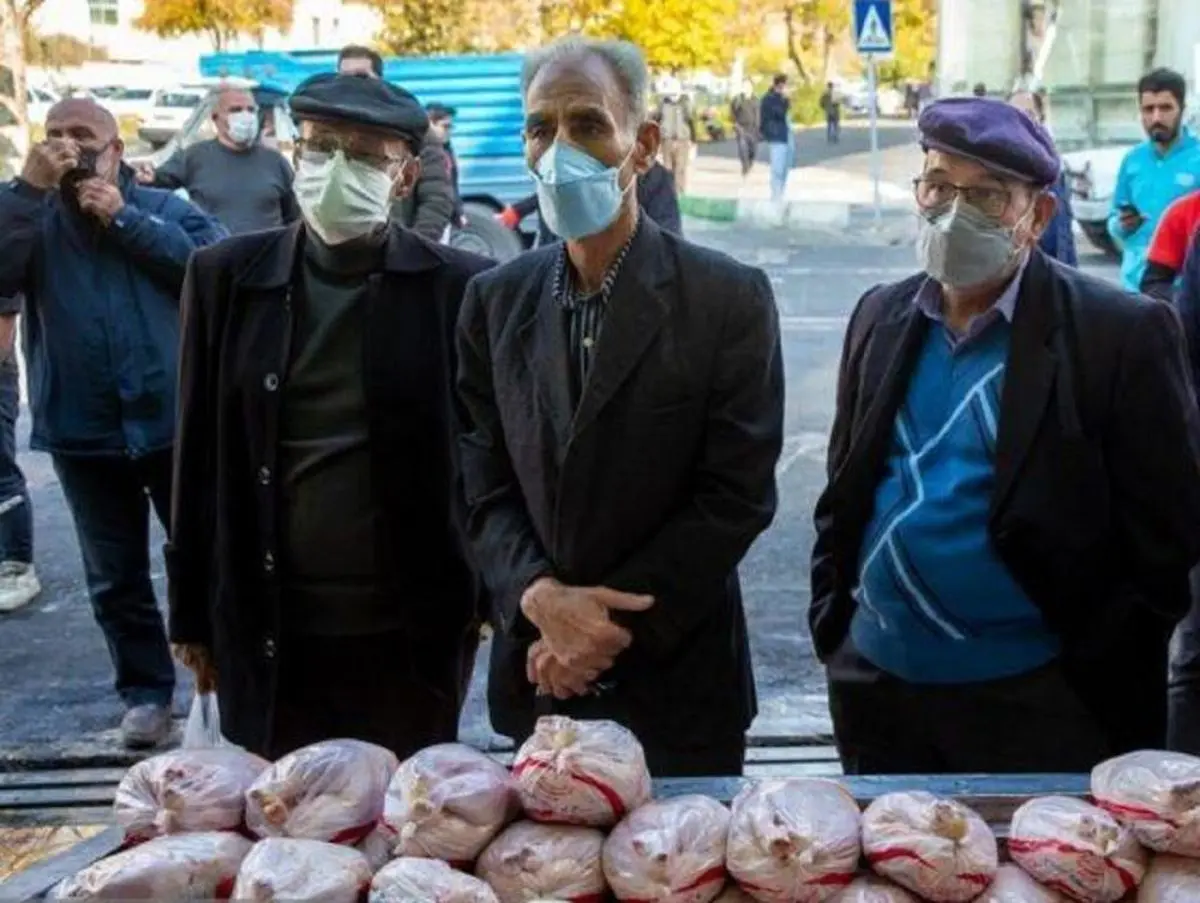 روزنامه همشهری: مرغ «به شدت» کمیاب و «بی‌نهایت» گران شده است