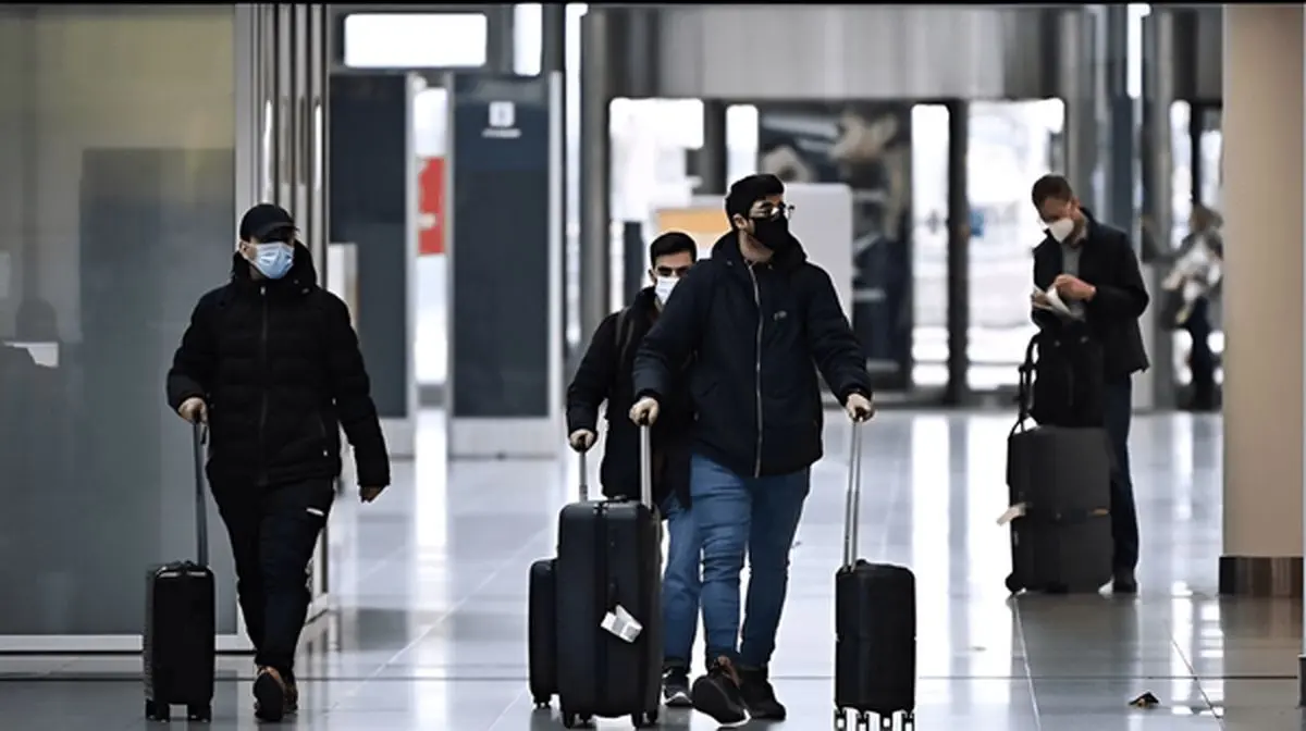 معاون وزیر بهداشت: فکر نکنید که نخبگان و فارغ‌التحصیلان دانشگاه‌های دولتی ما به دلیل مسائل مالی مهاجرت می‌کنند، اکثر مغزهای فراری ایران بچه پولدارند