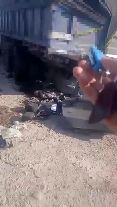 ببینید| تصاویری از   تصادف مرگبار خانواده‌ معاون رئیس جمهور/ شواهدی از ترکیدگی لاستیک تارا موجود است!