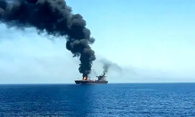 یک کشتی اسرائیلی در دریای عرب هدف قرار گرفت