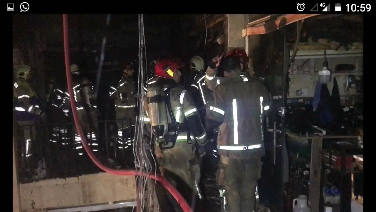 مهار آتش‌سوزی در پاساژ تولید کفش در بازار تهران