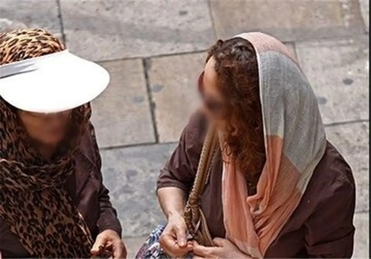 اتهام اشاعه فساد و فحشا به خاطر برداشتن 3 روسری!