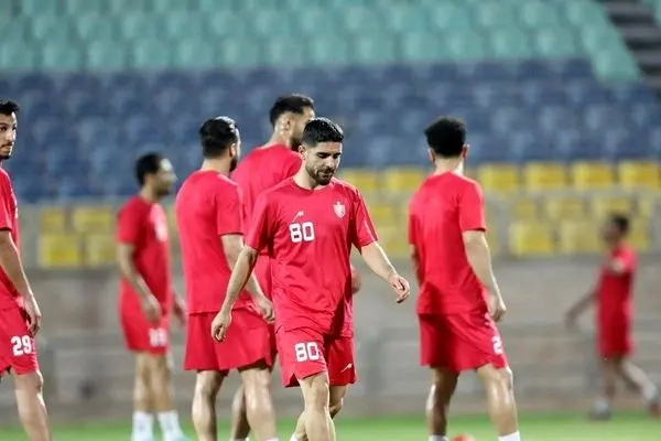 خبر بد برای پرسپولیسی ها/ احتمال غیبت ستاره سرخ ها در قطر افزایش یافت!