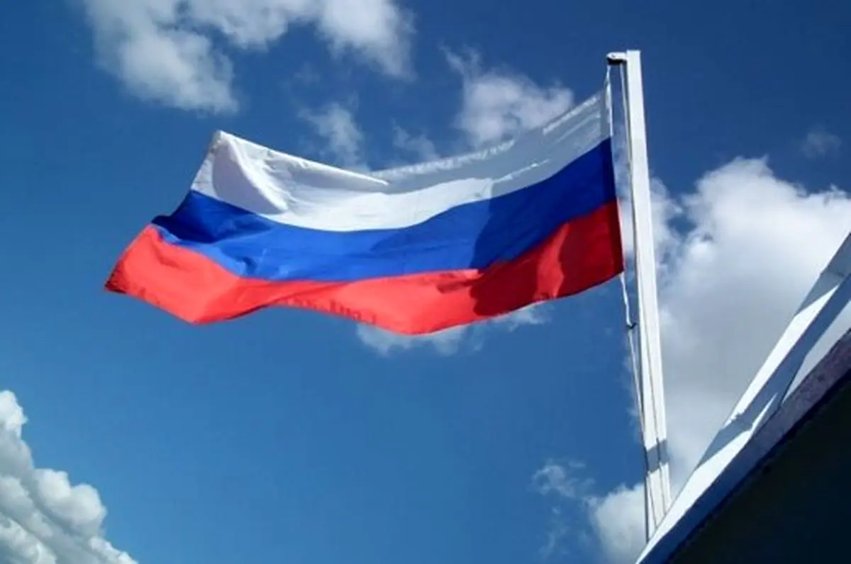 اهتزار پرچم روسیه در بالاترین نقطه شهر خرسون اوکراین