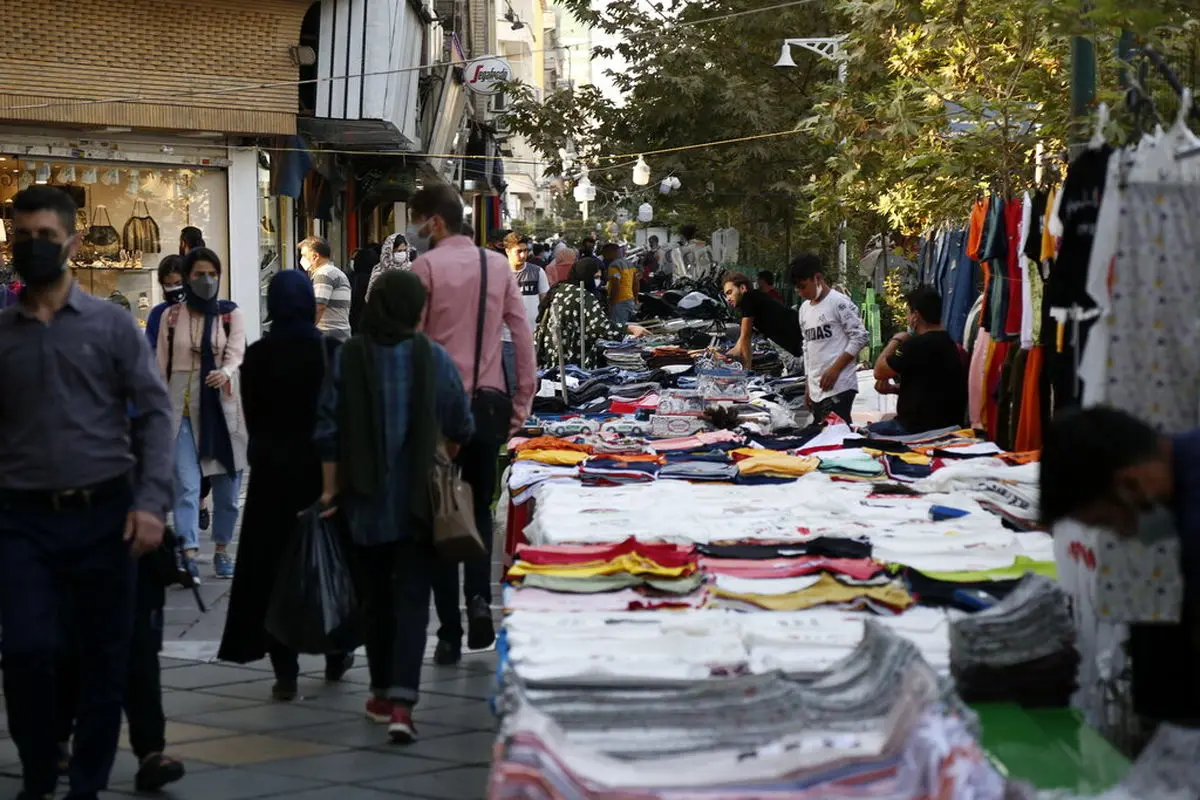 اجرای طرح ضربتی جمع آوری بساط گستران در بازار تهران