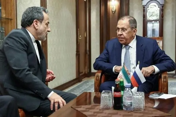عراقچی در دیدار وزیر خارجه روسیه: لازم است که در خصوص آینده تحولات حمله آمریکا و اسرائیل به ایران با هم مشورت کنیم