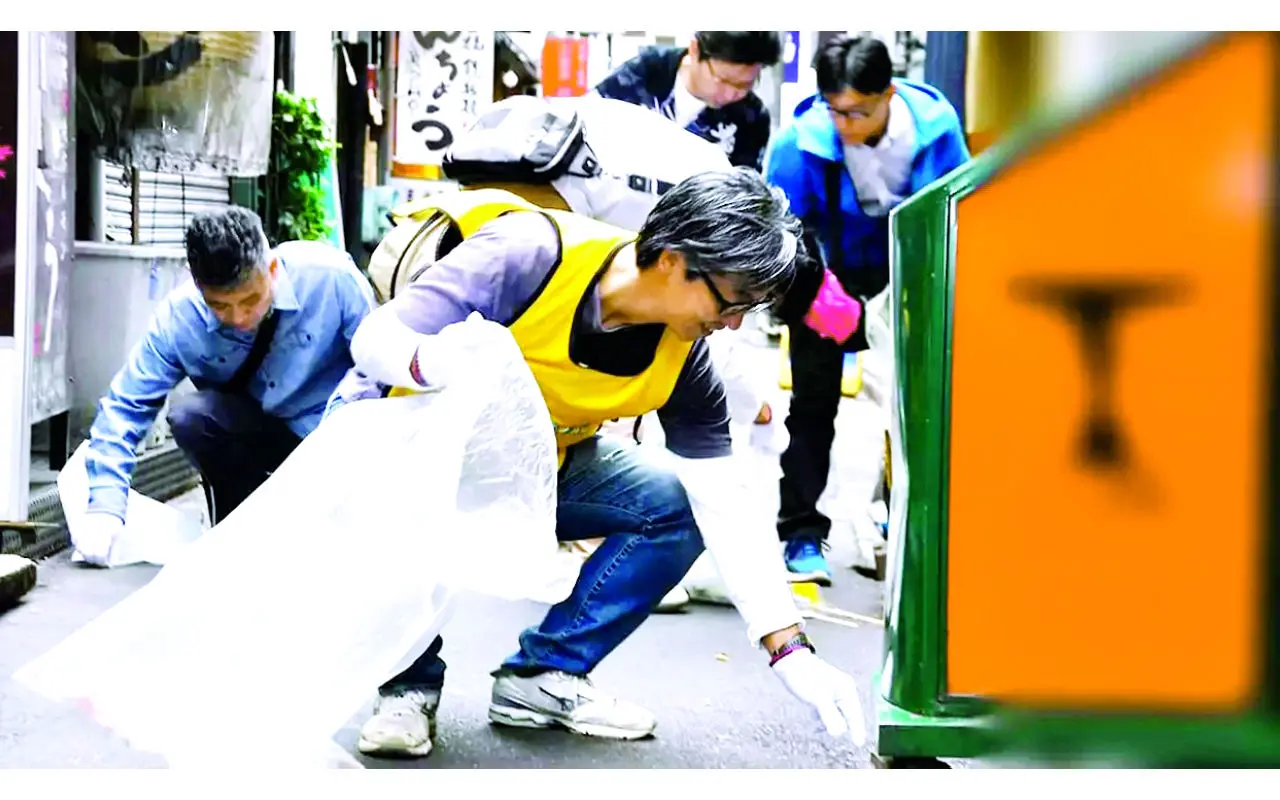 ژاپن مسابقه جمع‌آوری زباله را جهانی کرد