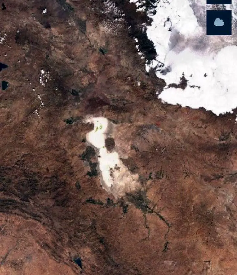 دریاچه ارومیه ناپدید شد! + تصاویر