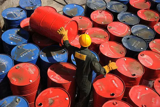 بازار نفت قرمز شد؛ استفاده از ذخایر راهبردی راهکار آمریکا برای مهار قیمت