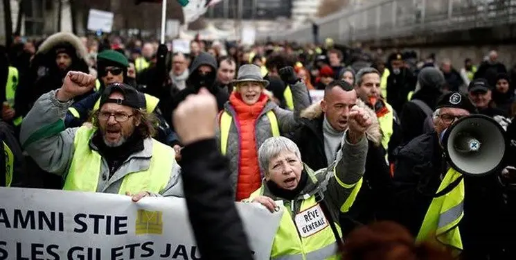 جلیقه زردها بار دیگر در خیابان‌های پاریس تظاهرات کردند