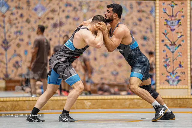 تیم ملی کشتی ایران در دوره‌های مختلف چند مدال گرفته است؟ 