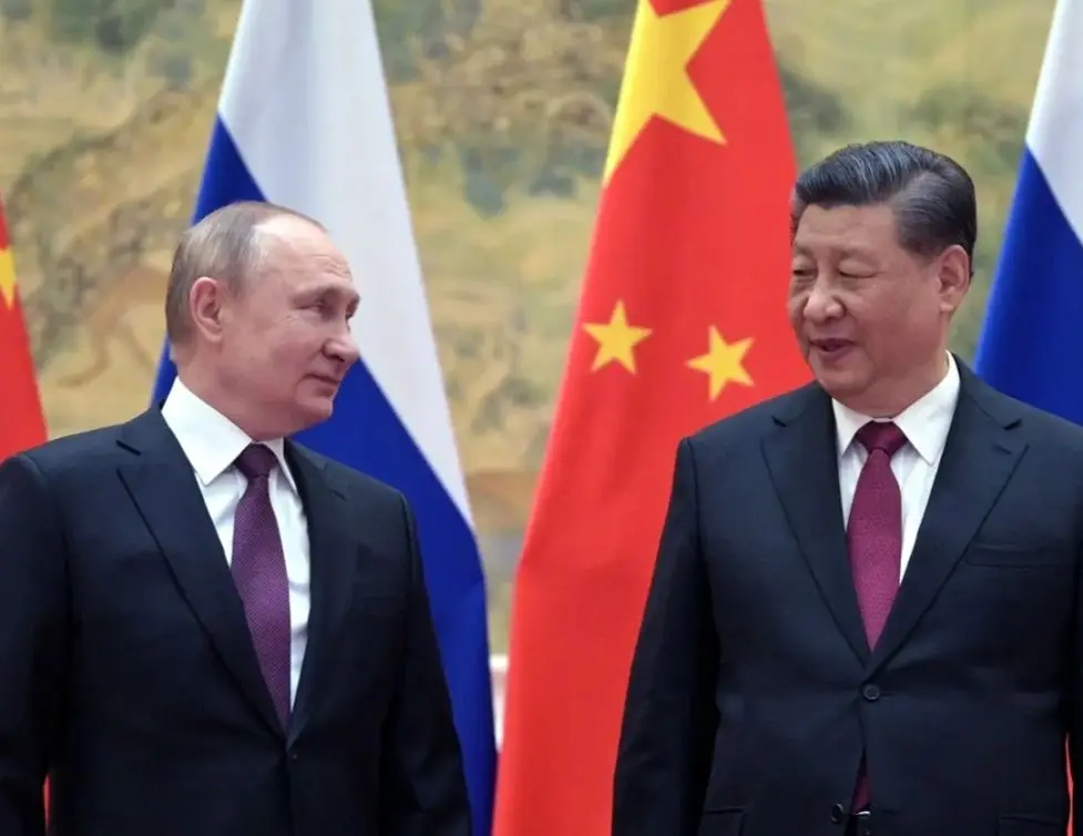 چین و روسیه با تکیه با دیکتاتوری داخلی و انحصارطلبی خارجی به منافع خود فکر می‌کنند؛ ساده‌لوحانه به آنان اعتماد نکنیم