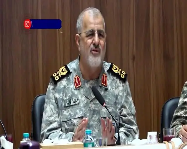 ببینید|  سرلشکر پاکپور، فرمانده کل سپاه: نیروی دریایی سپاه به همه سلاح‌های لازم برای رزم دریایی مجهز شده است 
