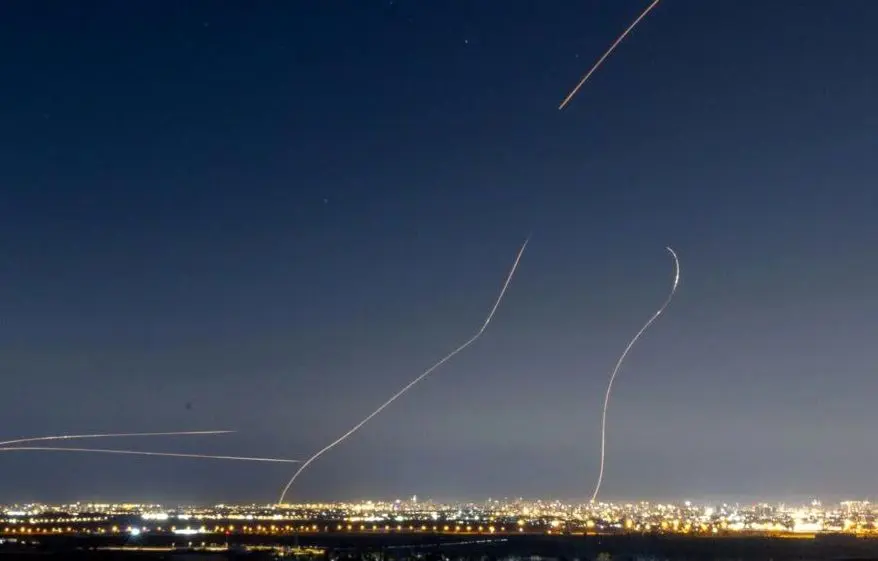 اعتراف رسانه اسراییلی به بی اثر بودن حملات به سکوهای موشکی ایران