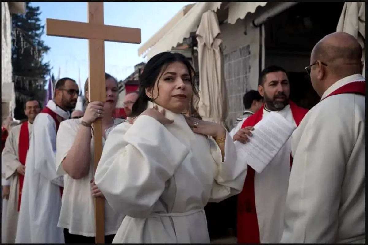 انتصاب بی‌سابقه یک زن به عنوان کشیش در فلسطین