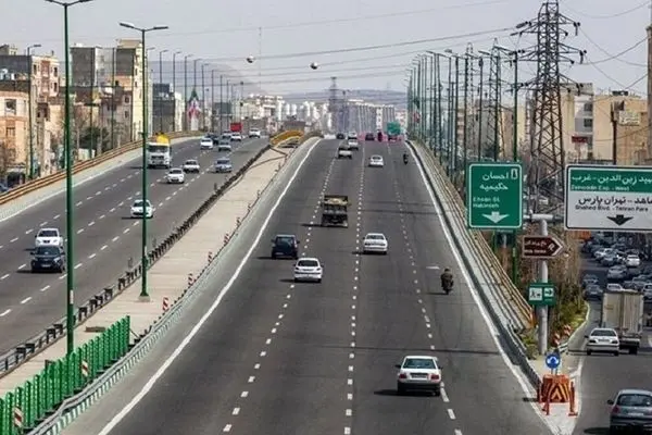 کاهش ترافیک صبحگاهی تهران درپی تعطیلی مراکز آموزشی و دورکاری کارمندان/ چهارمین روز اجرای طرح زوج یا فرد از درب منزل