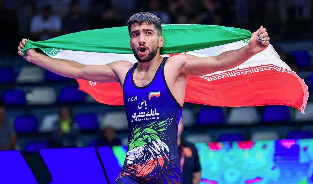 پیام احمدی نقره گرفت 