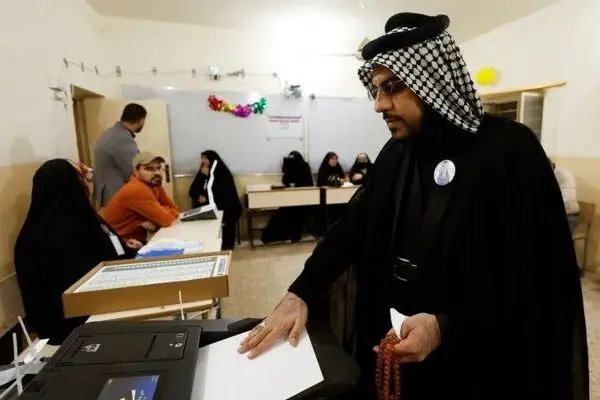 عراق: میزان مشارکت در انتخابات پارلمانی ۵۵ درصد بود/ رقابت ۷۷۴۳ نامزد شامل ۵۴۹۶ مرد و ۲۲۴۷ زن برای کسب ۳۲۹ کرسی مجلس نمایندگان