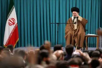 مهمانان خاص و ویژه امروز رهبر انقلاب در حسینیه امام خمینی + تصاویر