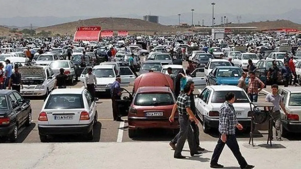 قیمت خودرو در ایران ۴۰ برابر قیمت خودرو در جهان + ویدئو