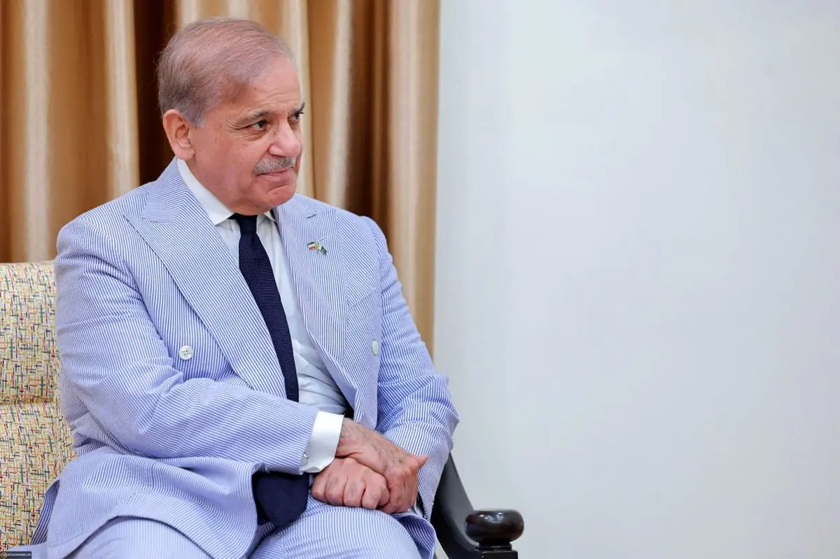 نخست‌وزیر پاکستان در دیدار با رهبر انقلاب: از نقش مثبت جمهوری اسلامی ایران برای فرونشاندن بحران پیش‌آمده میان پاکستان و هند قدردانی می‌کنیم