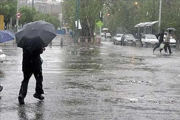 بارش شدید باران مردم بجنورد را غافلگیر کرد؛ سیل و آبگرفتگی در خیابان‌ها + ویدئو