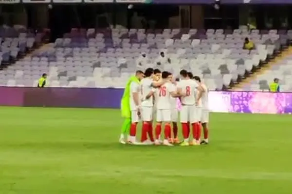 ببینید| حلقه اتحاد بازیکنان تیم ملی فوتبال قبل از تقابل با کیپ‌ورد