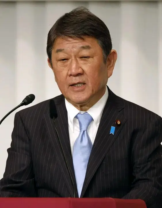 رایزنی عراقچی و موتگی درباره امکان عبور کشتی‌های ژاپنی از تنگه هرمز