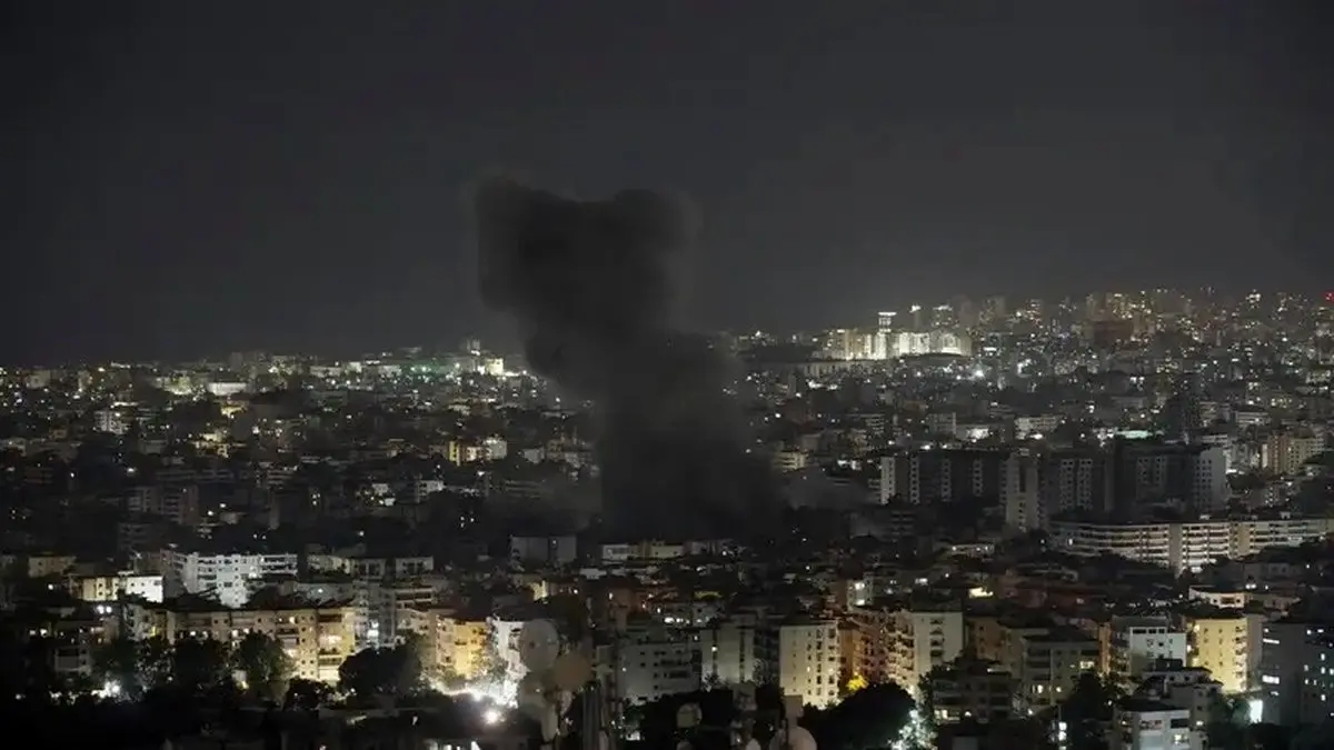 بمباران ضاحیه بیروت و «قانا» در جنوب لبنان با 20 حمله هوایی توسط اسرائیل