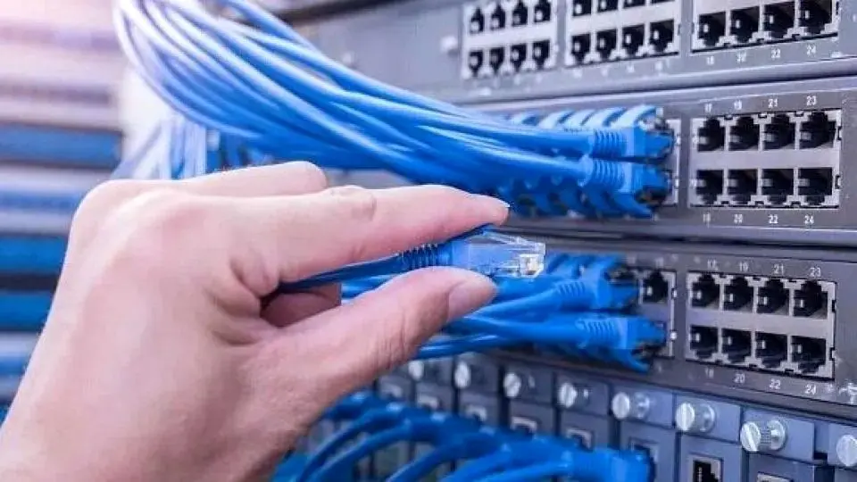 ۴۰۰ گیگ از ظرفیت اینترنت کشور قطع شده است