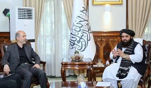 تاکید وزیر نیرو بر اجرای معاهده هیرمند با طالبان