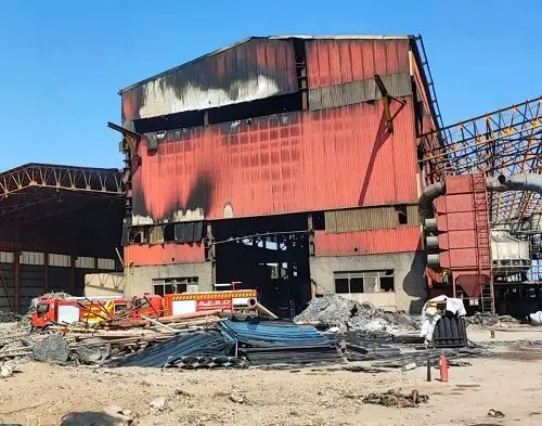 آتش سوزی کارخانه «فولاد کاوه آریا» بدون تلفات مهار شد