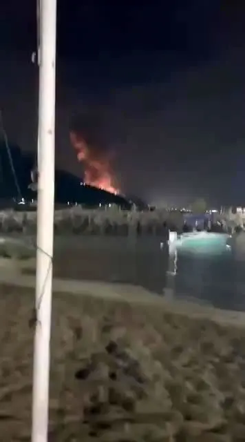 ​ببینید| شهروندان ونزوئلا از ورود تفنگداران دریایی آمریکا خبر می‌دهند 