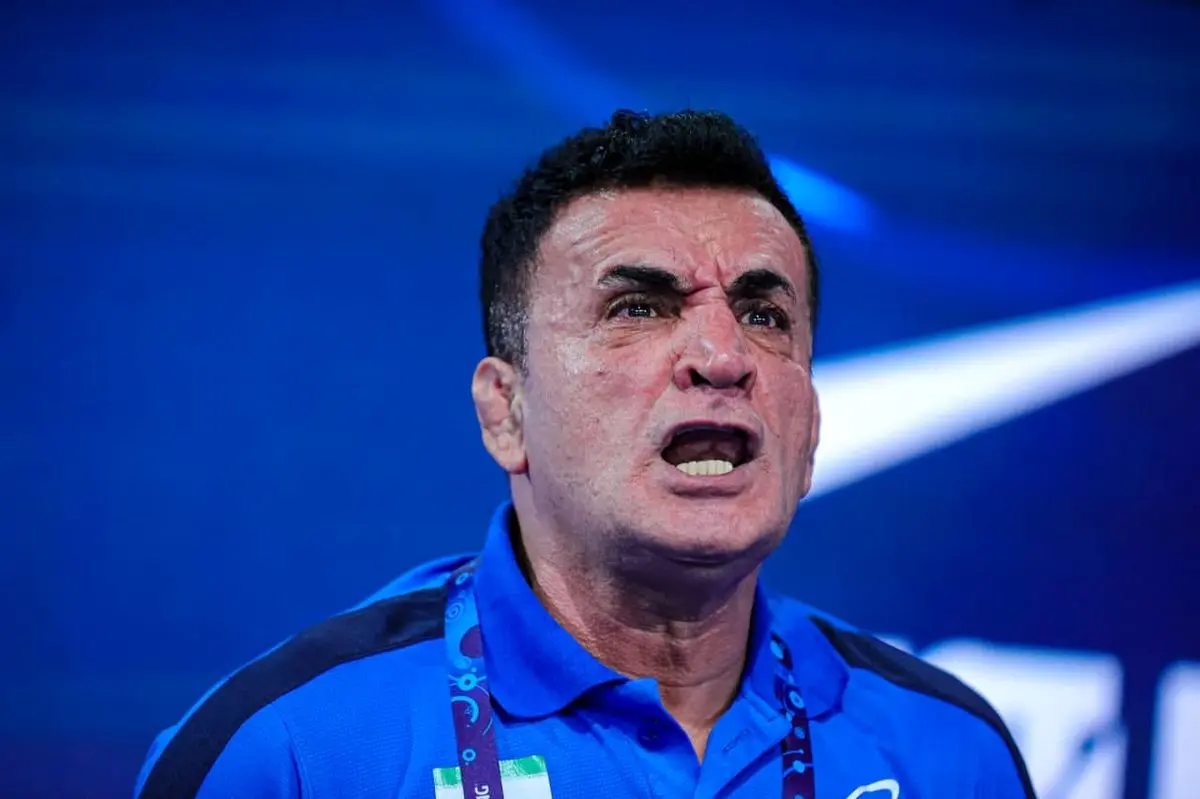 محمد بنا قید تیم ملی را زد؟